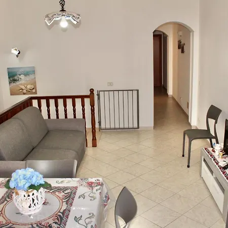 Desy Lejlighed San Vito Lo Capo